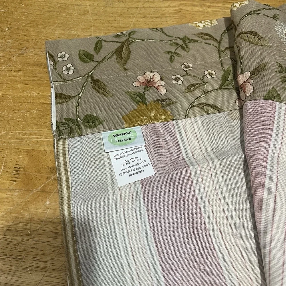 Waverly Home Classics Peek a Boo Valance Nassau Vine Mist‎ 54x19